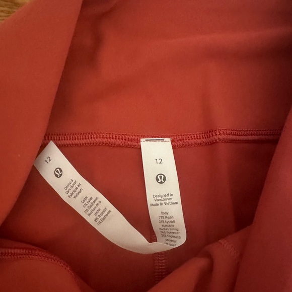 Lulu Lemon Wunder Train Sz 12 - Picture 2 of 2